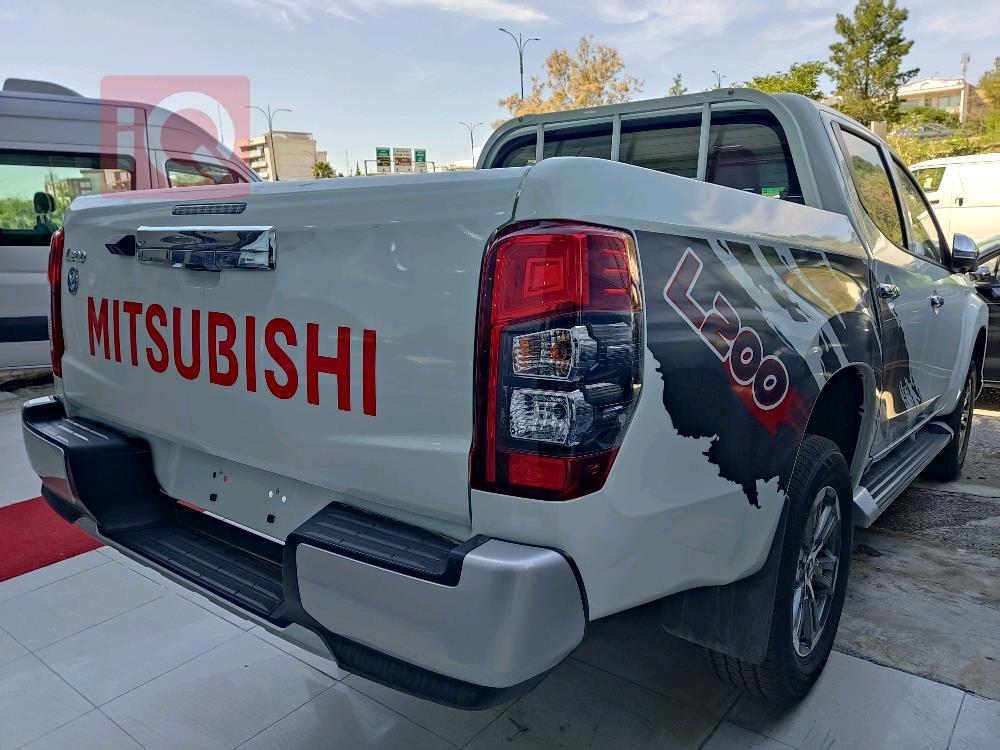 میتسوبیشی L200